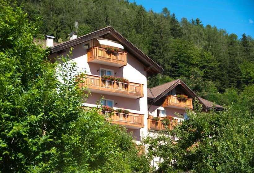 בית מלון כפרי Michela