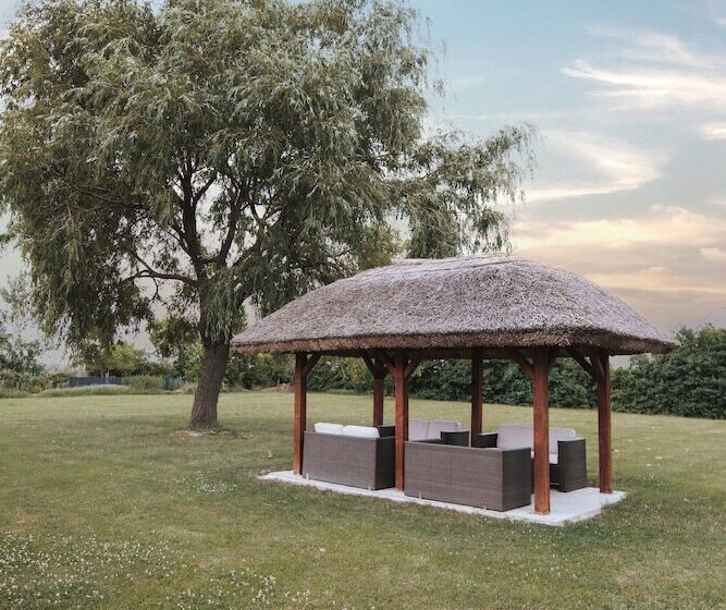 Отель Mörbischerhof