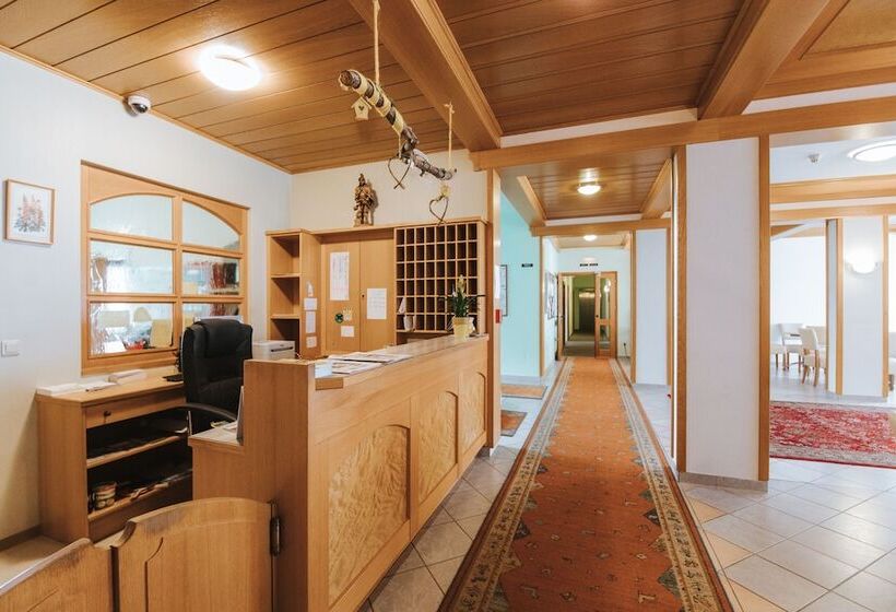 Отель Mörbischerhof