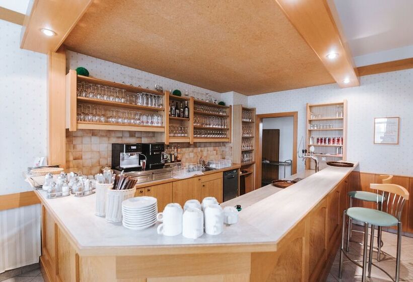 Отель Mörbischerhof