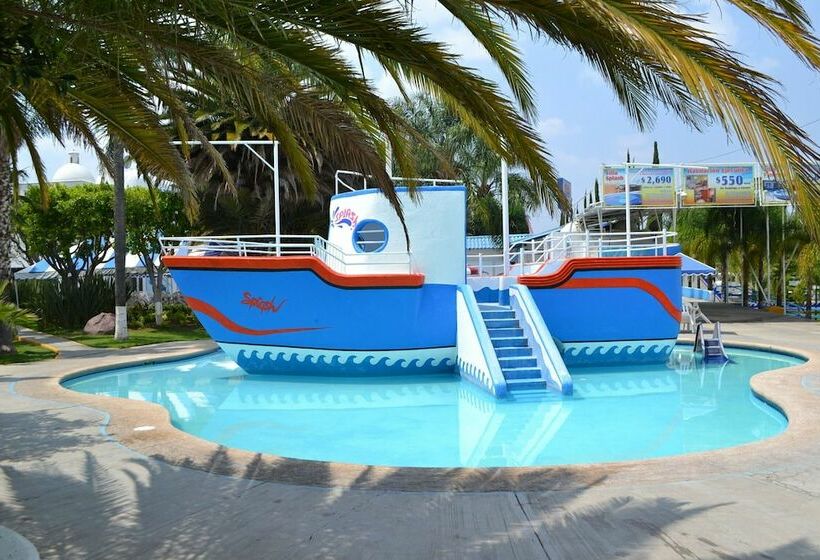 هتل Splash Inn