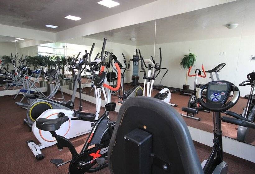 בית מלון כפרי Splash Inn