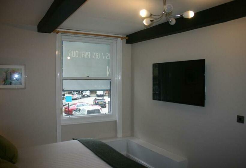 בית מלון כפרי Station