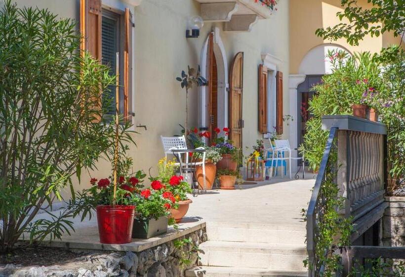 Hotel Villa Borgo Duino