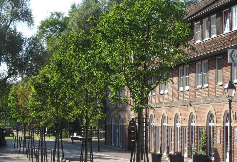 فندق Zum Goldenen Hirsch