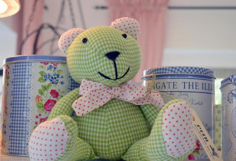 فندق Zum Goldenen Hirsch