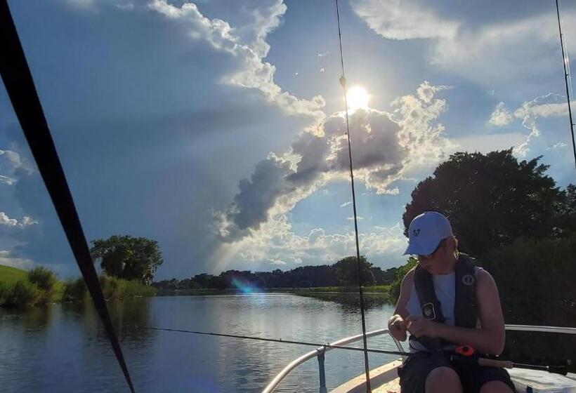 فندق على الطريق Lakeview Inn & Suites Okeechobee