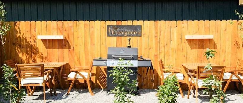 فندق على الطريق The Evergreen