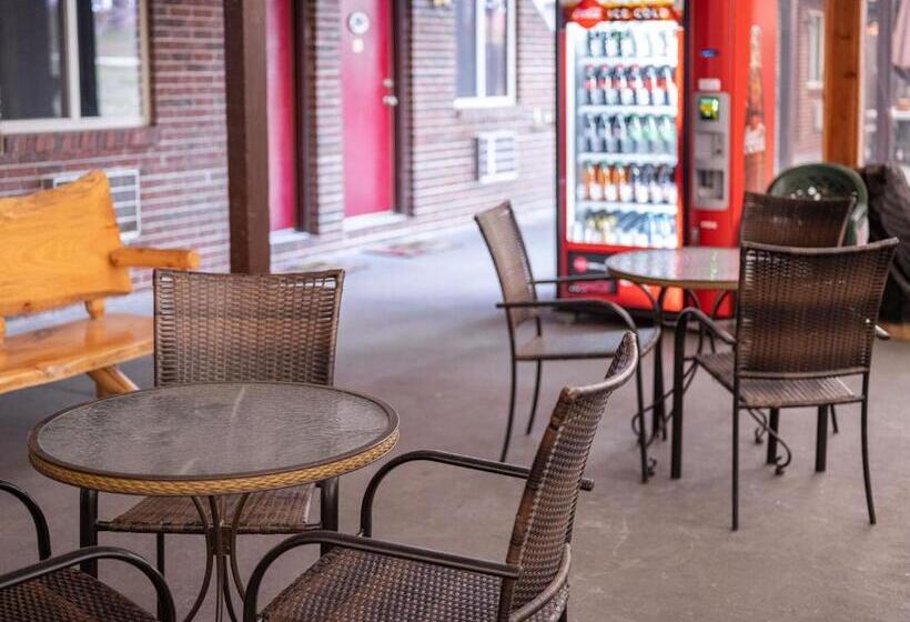 فندق على الطريق The Lookout Lodge