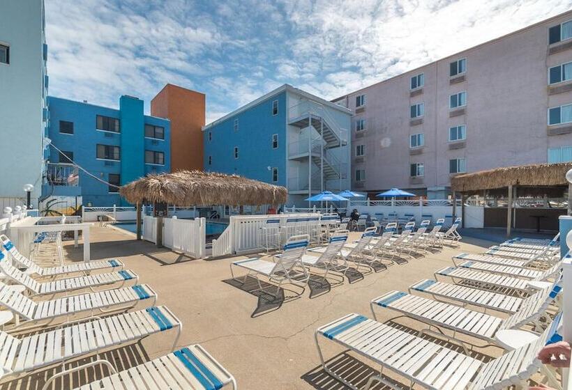 Oceanic Hotel & Barefoot Tiki Bar