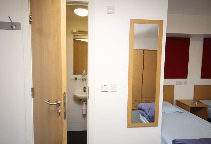 Perth Youth Hostel And Apartments