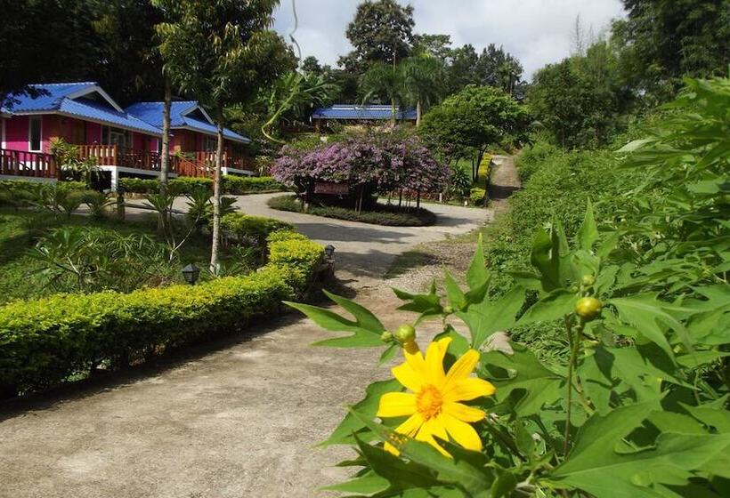 Phuchomjan Resort