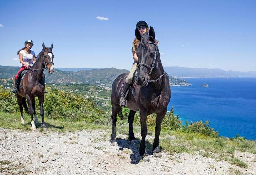 레지던스 Il Villaggio Di Giuele