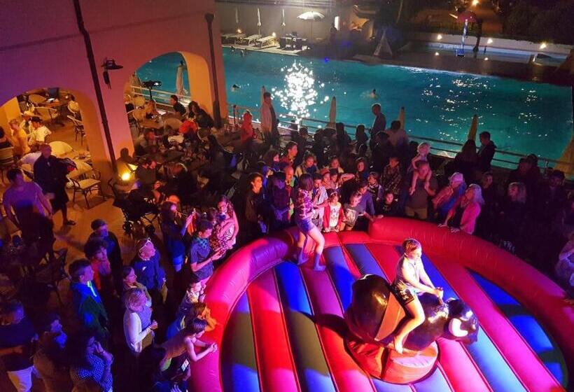 레지던스 Il Villaggio Di Giuele