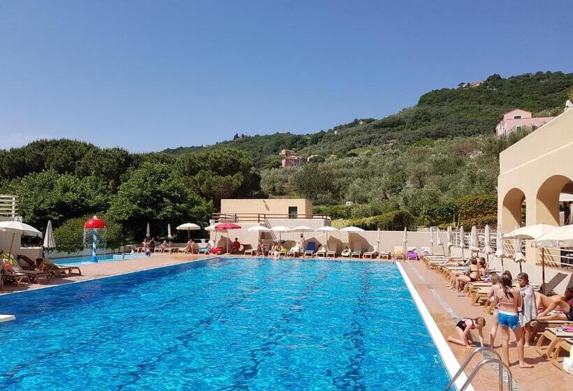 레지던스 Il Villaggio Di Giuele