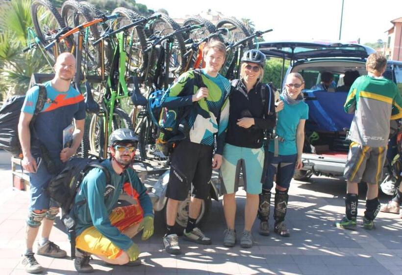 레지던스 Il Villaggio Di Giuele