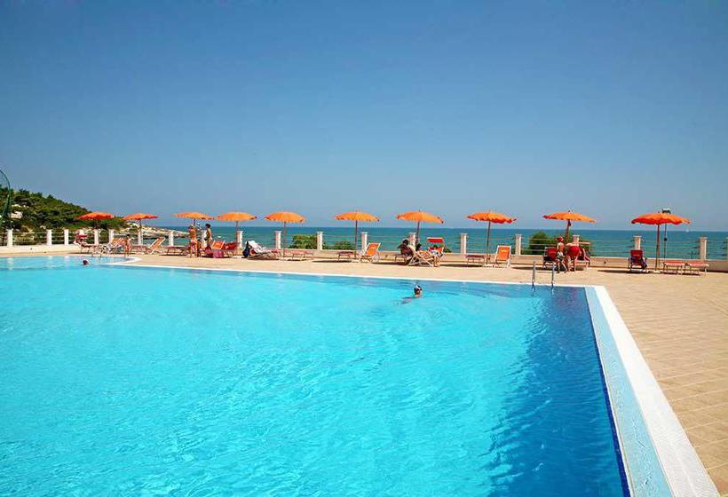 استراحتگاه Crovatico Club Vacanze