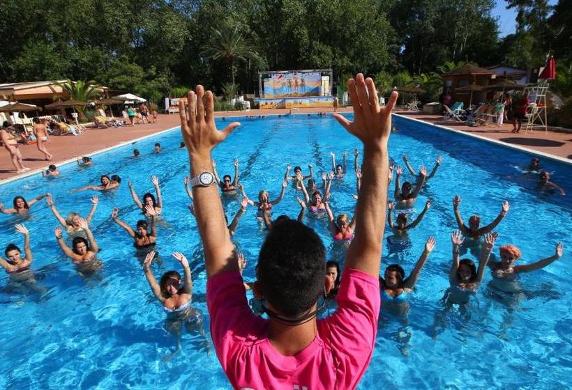 منتجع Villaggio Marbella Club