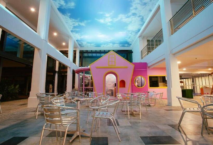 Sand & Sandals Desaru Beach Resort & Spa