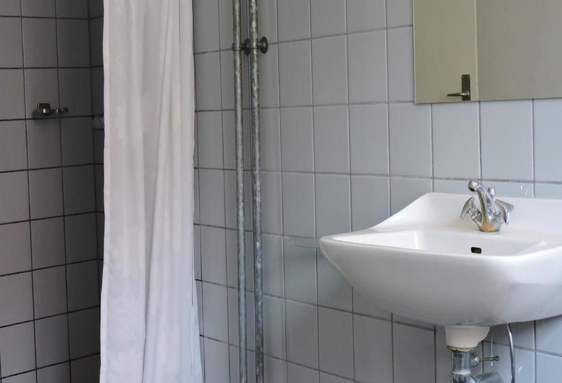 Femmasteren Hotel & Hostel