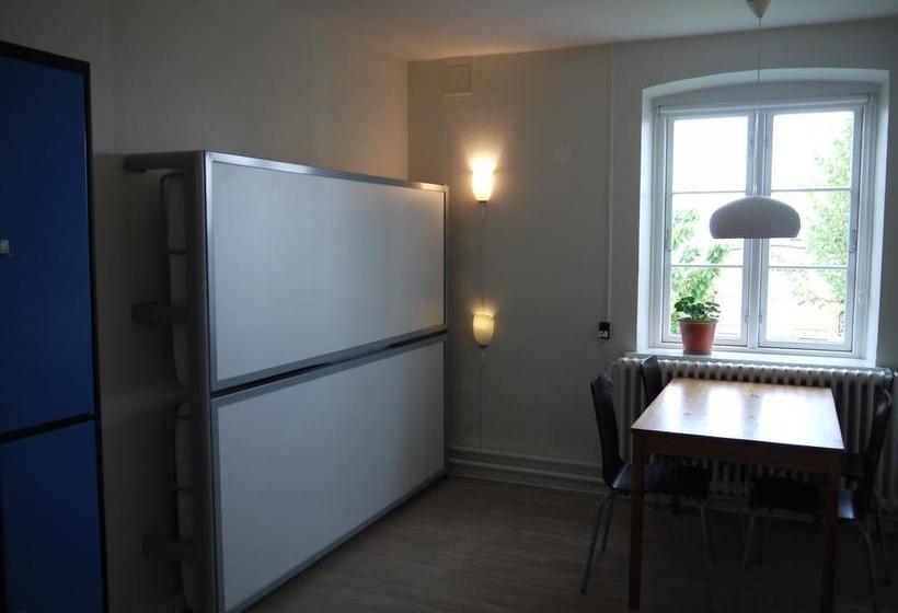 Femmasteren Hotel & Hostel