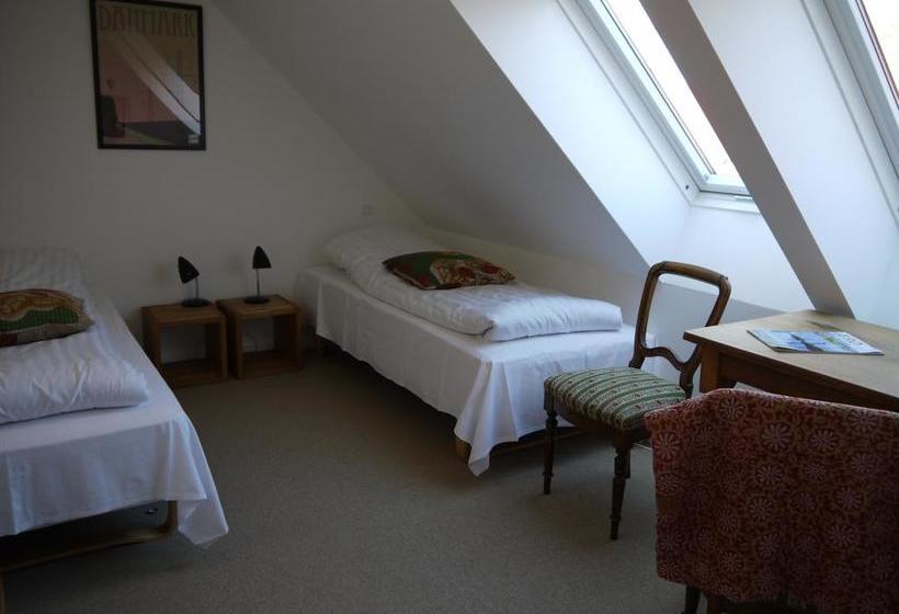 Femmasteren Hotel & Hostel