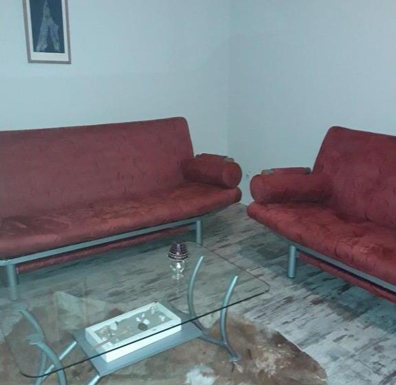 تختخواب و صبحانه Art Home