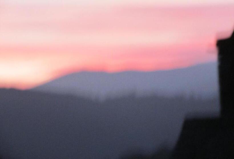 민박 Barnes Fell Apartments