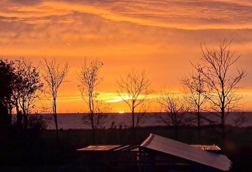 Bed and Breakfast Sunset Bed & No Breakfast