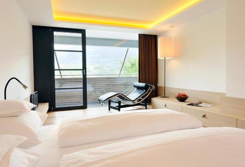 Bio & Wellnesshotel Pazeider   Healing Garden Above Meran