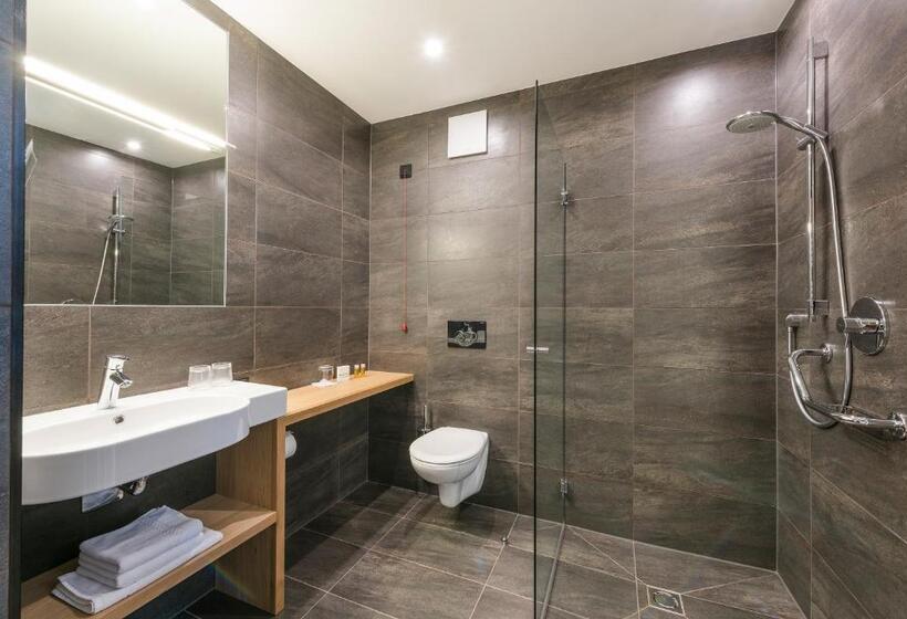 Bio & Wellnesshotel Pazeider   Healing Garden Above Meran