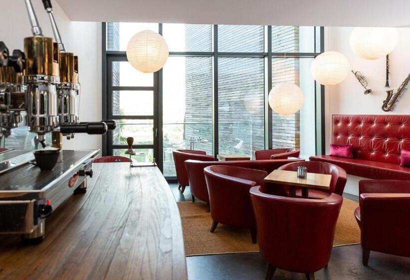 Bio & Wellnesshotel Pazeider   Healing Garden Above Meran