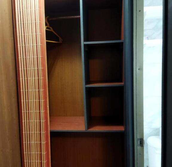 Casa Roble Añejo Bed & Breakfast