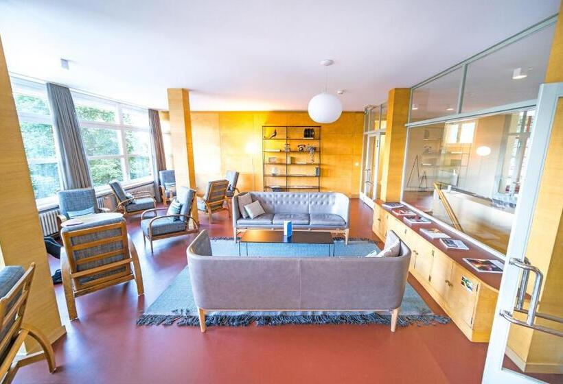 Cransmontana Youth Hostel