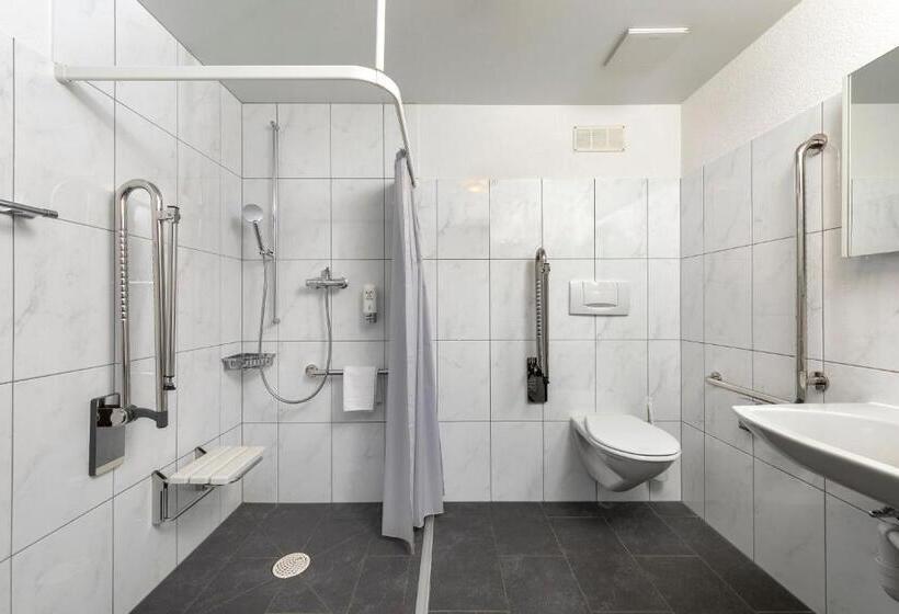 Cransmontana Youth Hostel