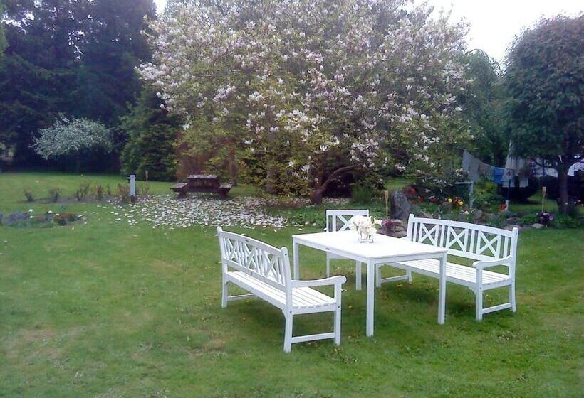 Dyrlev Bed & Breakfast