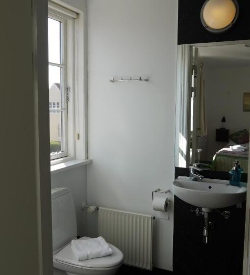 Femmasteren Hotel & Hostel