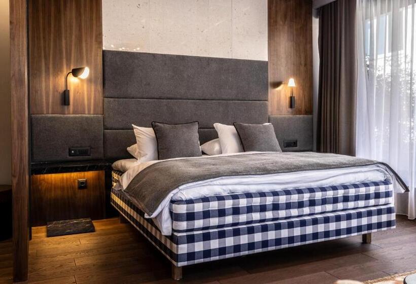 فندق Apeiro City Avant Garde