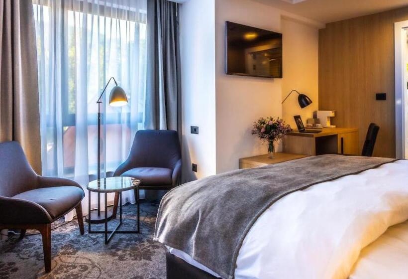 فندق Apeiro City Avant Garde