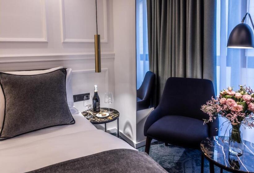 فندق Apeiro City Avant Garde