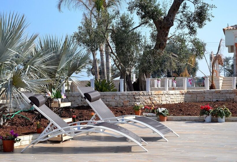 Отель Casale Porto Contessa