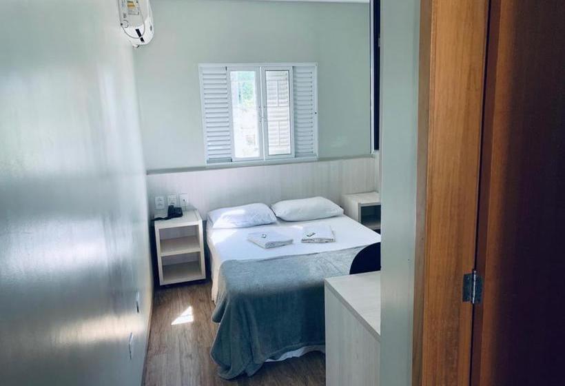 Отель Central De Anápolis