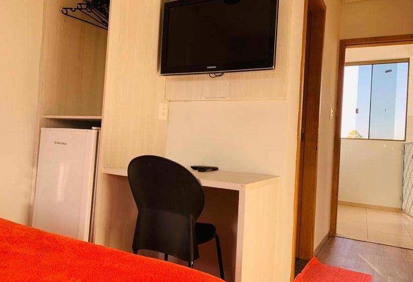 Отель Central De Anápolis