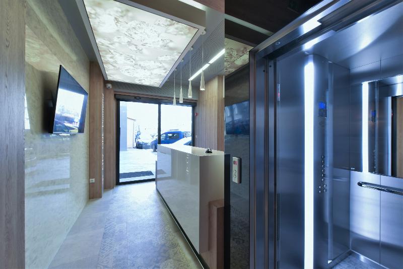 فندق Apeiro City Avant Garde