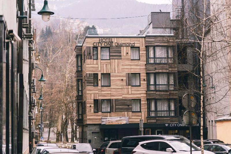 فندق Apeiro City Avant Garde