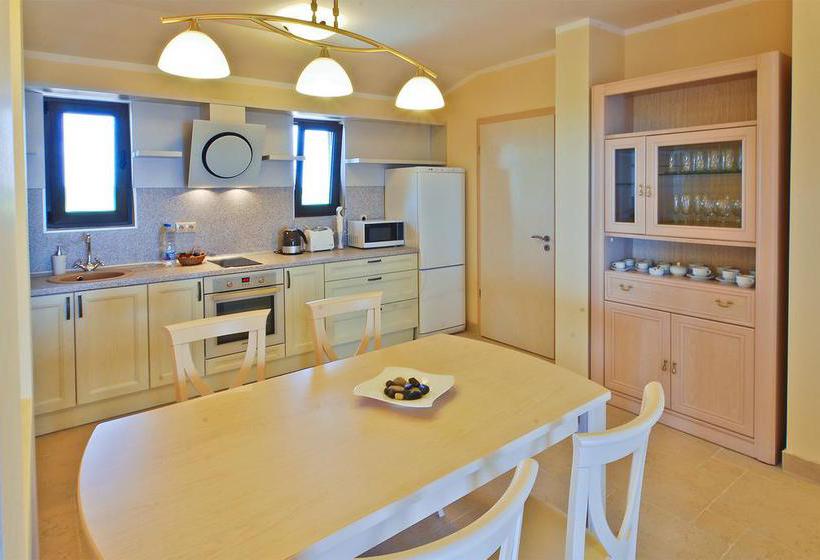 호텔 Club Residence At Blacksearama Golf