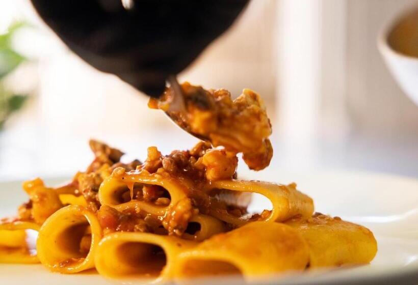 Отель Constellation