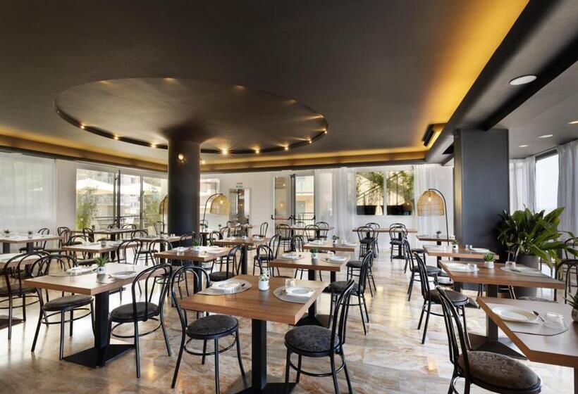 Отель Constellation