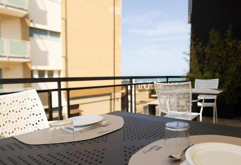 Отель Constellation