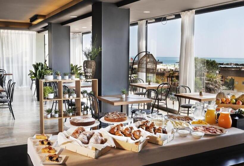 Отель Constellation